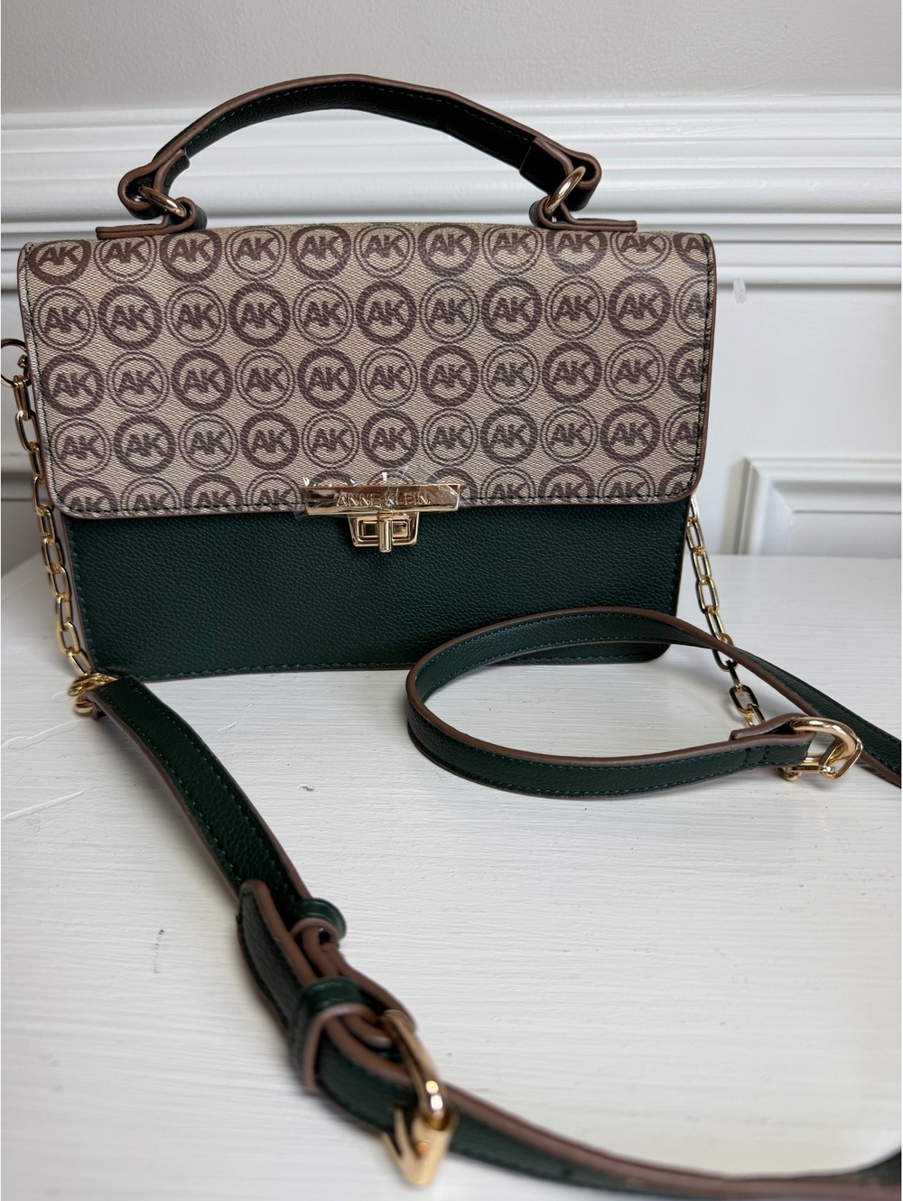 Anne Klein Ring Logo Hunter Green Convertible Shoulder Bag, small. NWOT